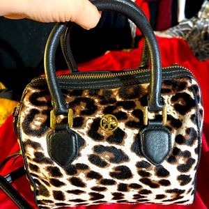 Tory Burch Robinson Leopard Print Calf Hair Mini Middy Satchel $495
Visit